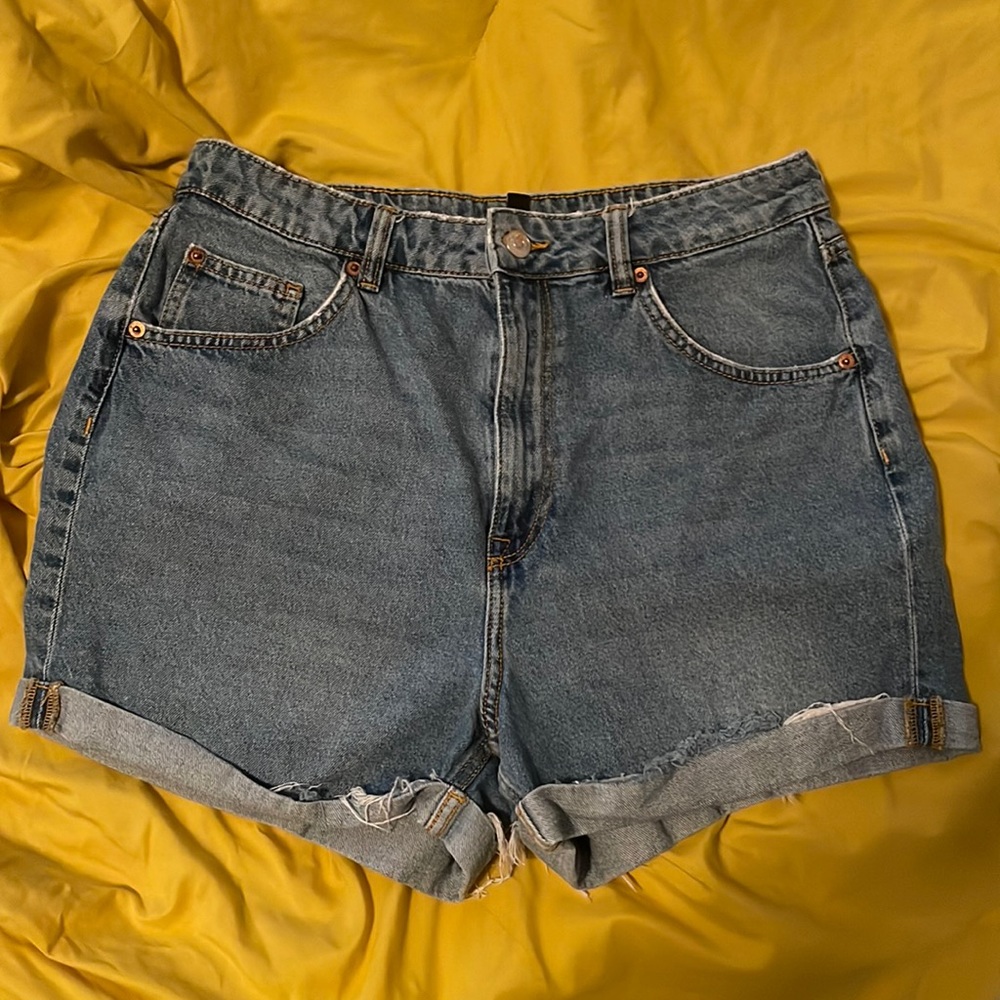 H&M jean shorts - Divided